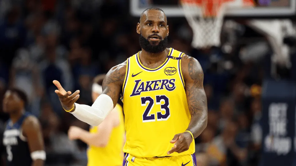 lebron-james-cau-thu-xuat-sac-nhat-vong-play-off-nba-min_11zon